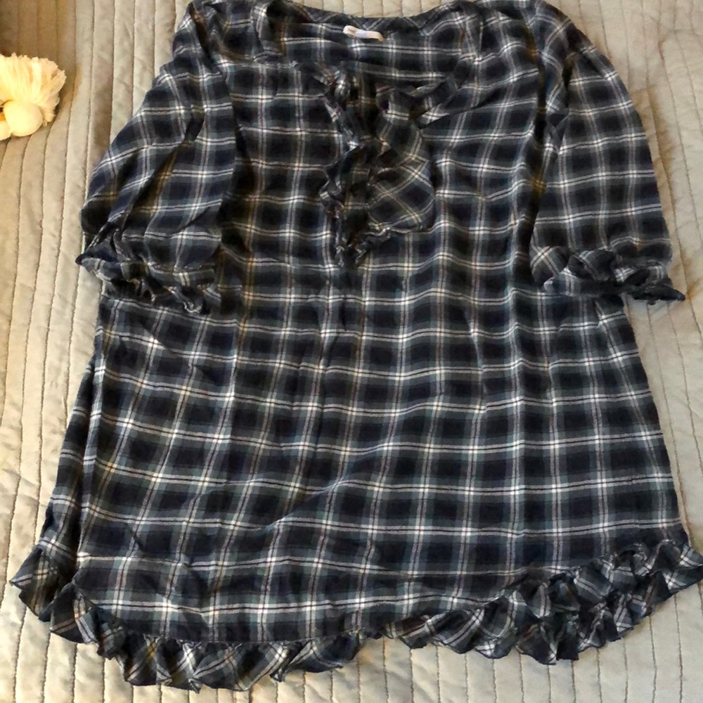 Adorable flannel nightie/ PJ top!